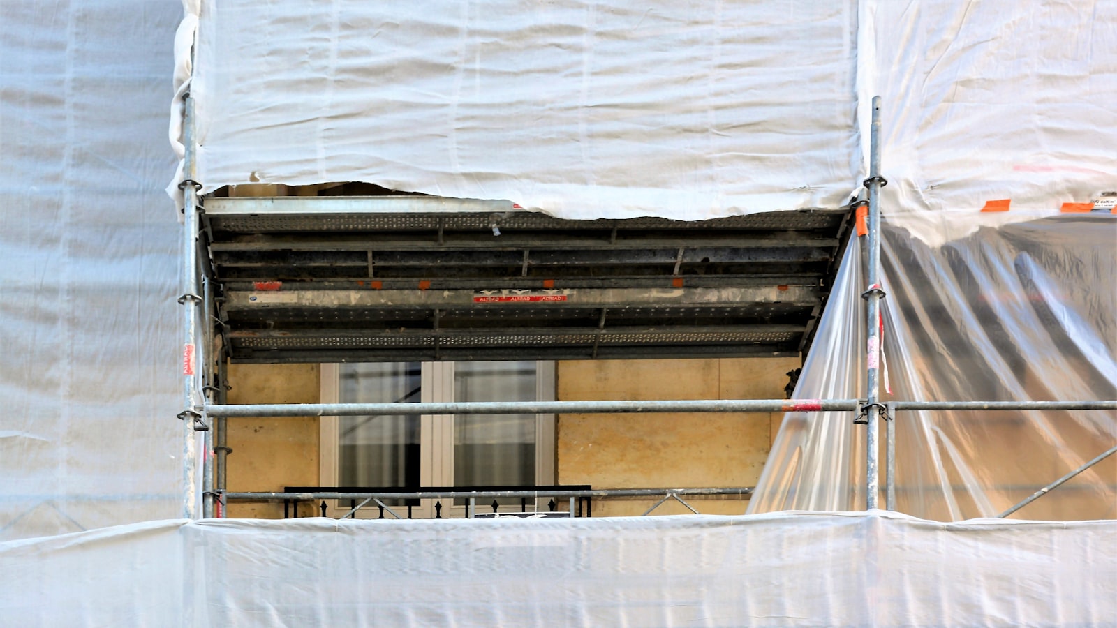 Riconversione da uso ufficio a residenziale — Flaminio